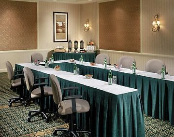 Doubletree Suites By Hilton Boston - Cambridge Екстериор снимка